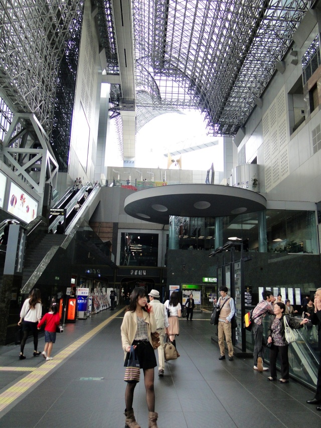 Mais uma vista da estação de Kyoto.